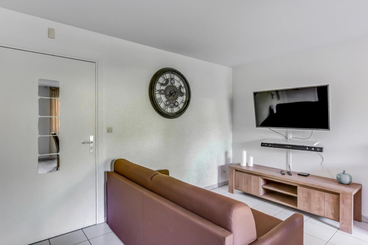 T2 Jardinet Avec Piscine, Parking Et Tennis 툴루즈 외부 사진